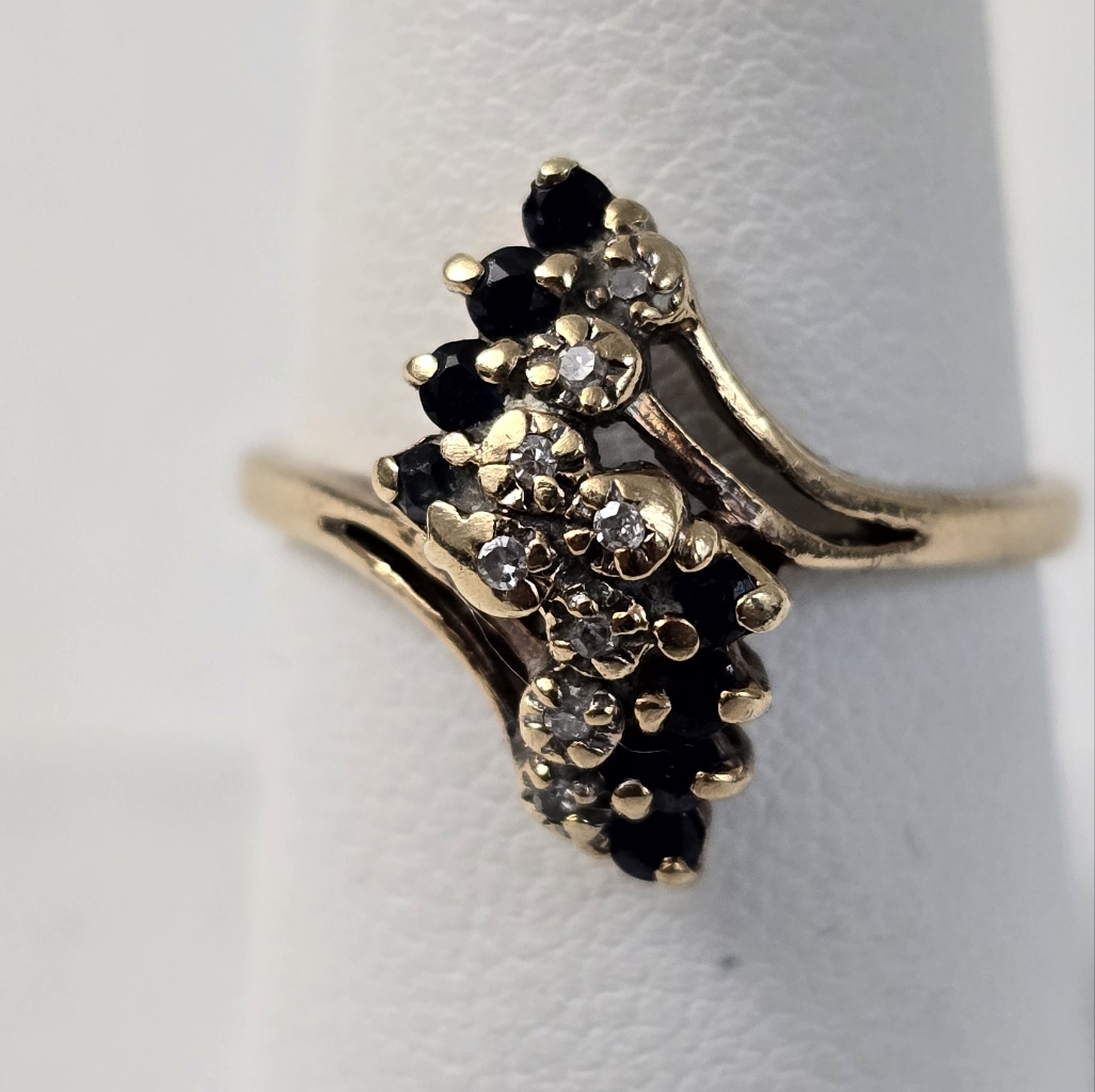 Elegant 10k Gold Sapphire And Diamond Ring